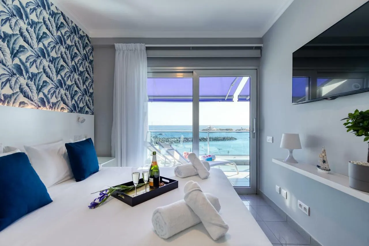 Teresita Mogamar Beachfront プエルト・デ・モガン 0*,